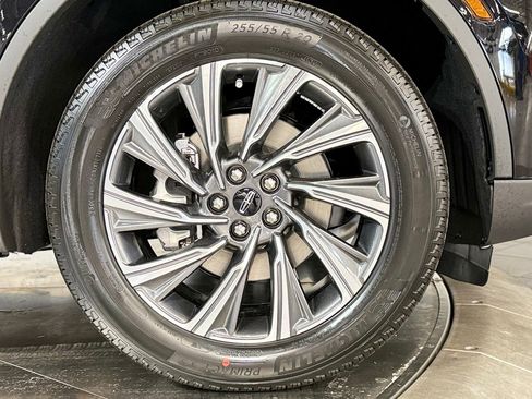 New 2026 Lincoln Aviator AWD image 24