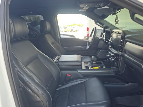 Used 2025 Ford F150 Lariat AWD/4WD image 8