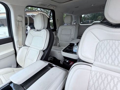 Used 2021 Lincoln Navigator Black Label AWD/4WD image 8