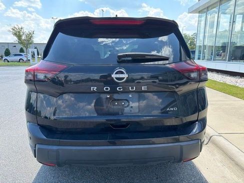 Used 2025 Nissan Rogue S AWD/4WD image 4