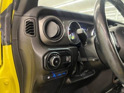 Used 2023 Jeep Wrangler Unlimited w/ Cold Weather Group AWD/4WD image 12