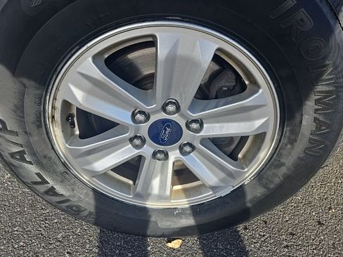 Used 2016 Ford F150 XLT image 36