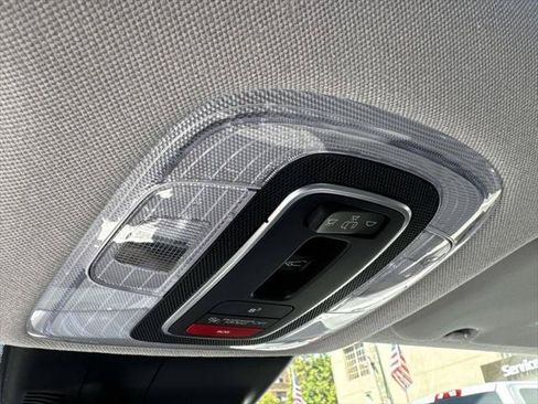 Certified 2025 Hyundai Elantra Limited FWD image 31