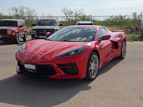 Used 2022 Chevrolet Corvette Stingray Premium Conv w/ Z51 Performance Package RWD image 4