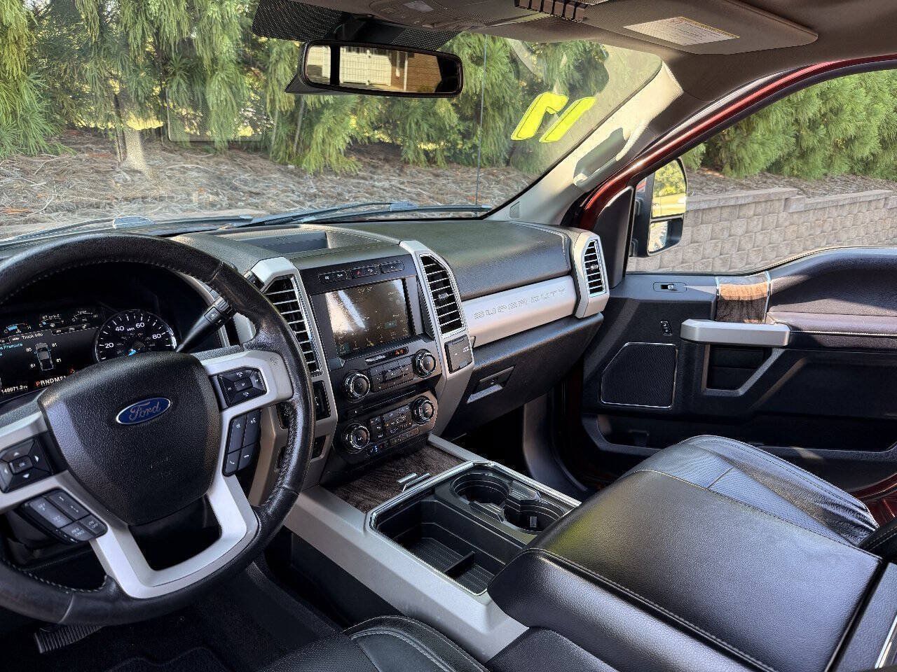 Used 2017 Ford F250 Lariat w/ Lariat Ultimate Package AWD/4WD image 14