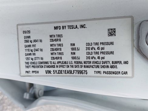 Used 2020 Tesla Model 3 Standard Range Plus image 11