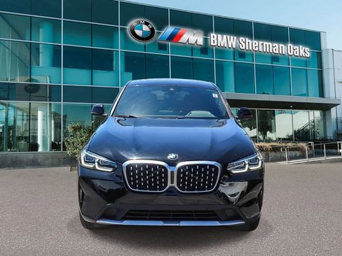 Used 2023 BMW X4 xDrive30i w/ Convenience Package AWD/4WD image 2