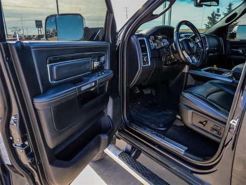 Used 2017 RAM 2500 Limited image 33