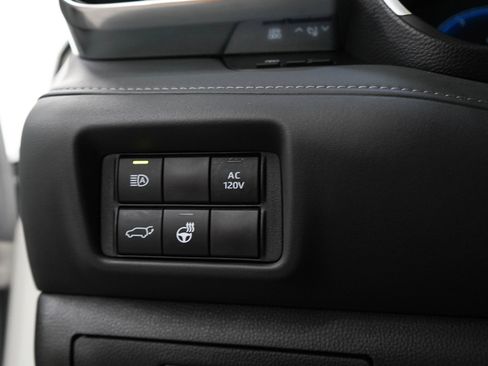 Used 2026 Toyota Highlander Limited AWD/4WD image 28