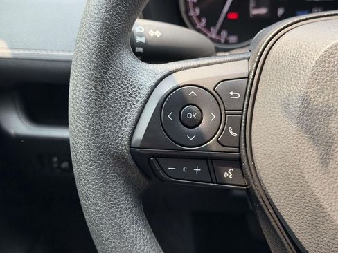 Used 2025 Toyota RAV4 LE AWD/4WD image 8