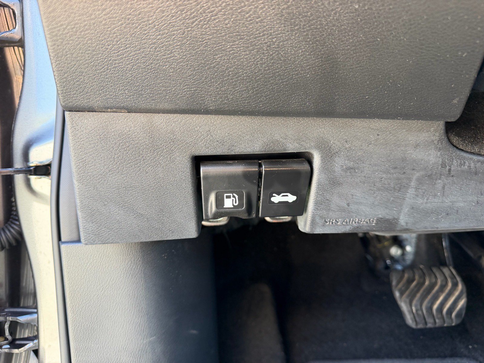 Used 2024 Nissan Versa SR w/ Trunk Package FWD image 22