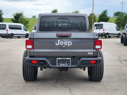 Used 2022 Jeep Gladiator Overland w/ Popular Equipment Package AWD/4WD image 6