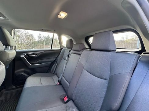 Used 2023 Toyota RAV4 XLE w/ Convenience Package image 11