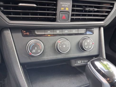 Certified 2024 Volkswagen Jetta S FWD image 19