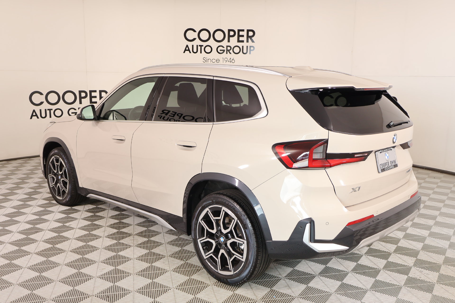 Used 2026 BMW X1 xDrive28i AWD/4WD image 23