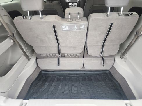 Used 2019 Chrysler Pacifica Touring Plus w/ Tire & Wheel Group image 6