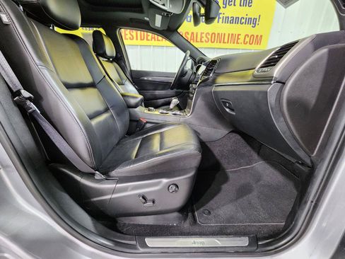 Used 2021 Jeep Grand Cherokee Limited AWD/4WD image 26