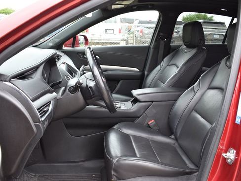 Used 2019 Cadillac XT4 Premium Luxury image 6