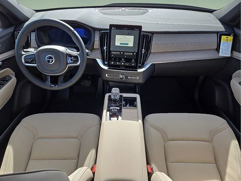 New 2026 Volvo XC90 B6 Plus w/ Protection Package Premier image 15