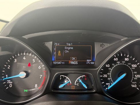 Used 2017 Ford Escape SE w/ Equipment Group 201A FWD image 17