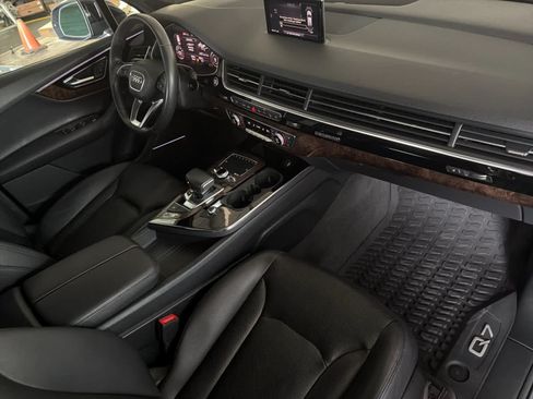 Used 2019 Audi Q7 3.0T Premium Plus w/ Premium Plus Package AWD/4WD image 16