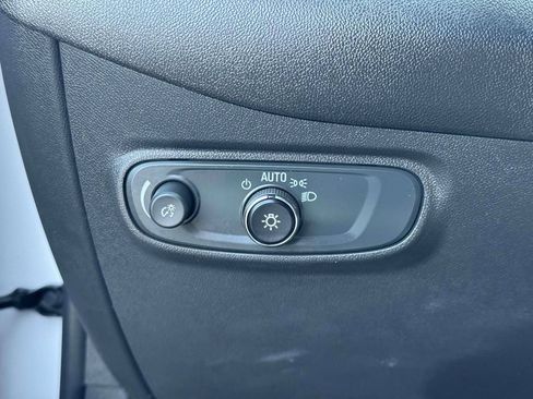 Used 2023 Chevrolet Equinox RS AWD/4WD image 21