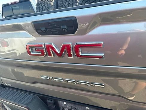 Used 2025 GMC Sierra 3500 SLT w/ SLT Premium Package AWD/4WD image 15