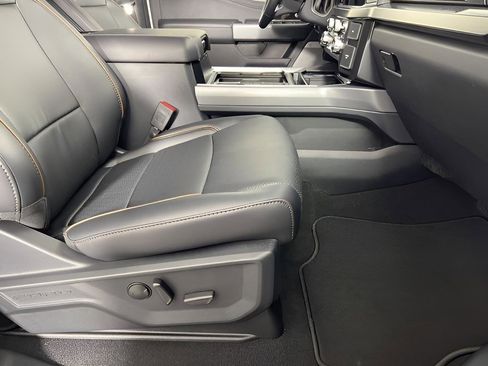 New 2025 Ford F250 Lariat w/ Lariat Ultimate Package image 61