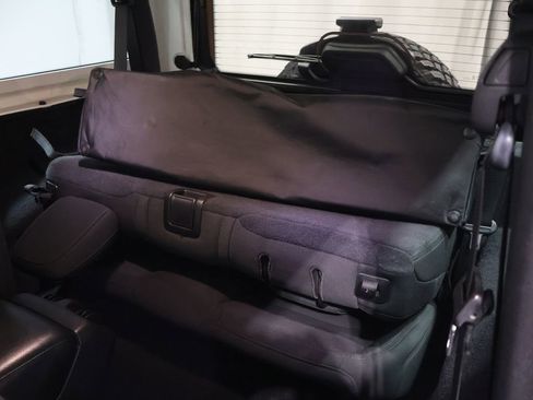 Used 2021 Jeep Wrangler Willys image 14