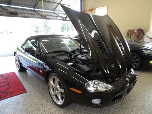 Used 2001 Jaguar XK8 Convertible RWD image 30