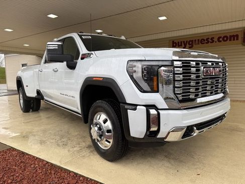 New 2026 GMC Sierra 3500 Denali w/ Denali Reserve Package image 2