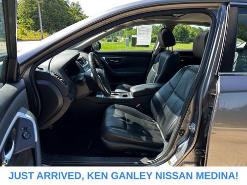 Used 2016 Nissan Altima 2.5 SL w/ Moonroof Package FWD image 14