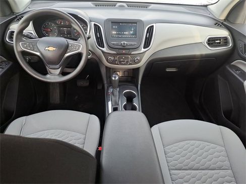 Used 2018 Chevrolet Equinox LS image 10