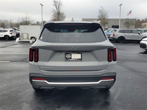 New 2026 Kia Sorento S image 5