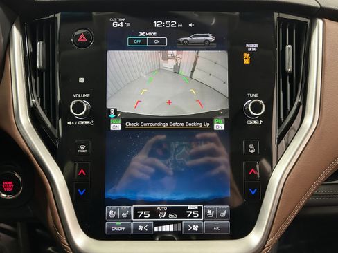 Used 2020 Subaru Outback Touring AWD/4WD image 9