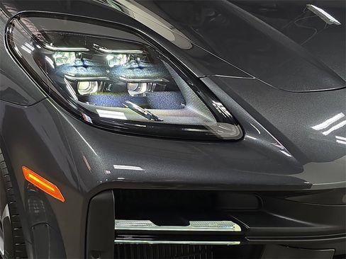 Certified 2024 Porsche Panamera image 12