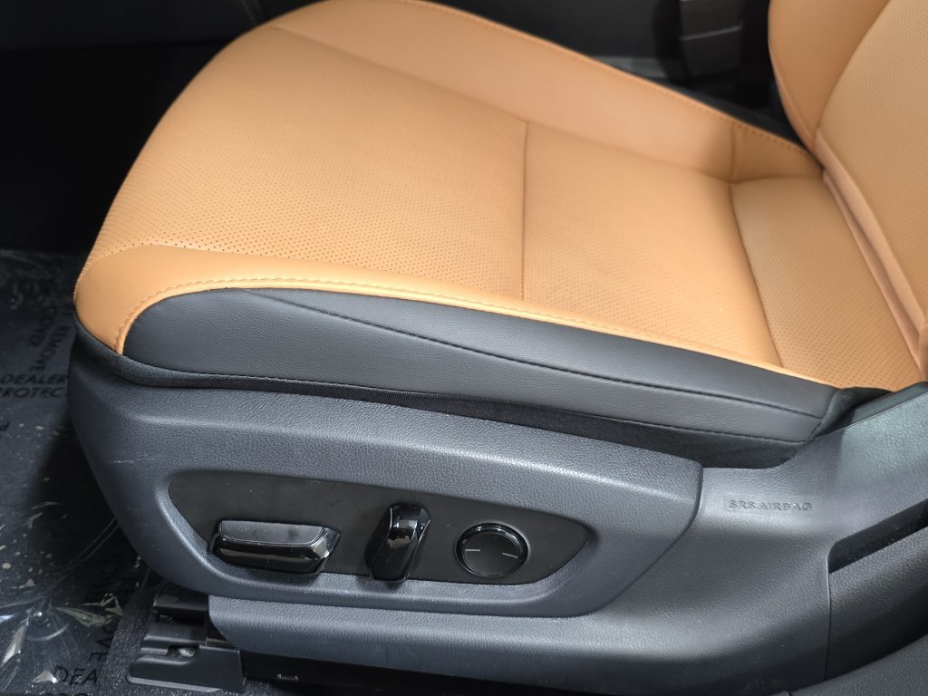 Used 2025 Lexus ES 350 w/ Premium Package FWD image 28