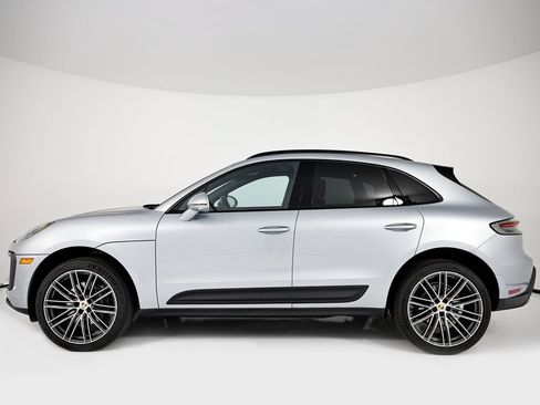 Certified 2026 Porsche Macan AWD/4WD image 2