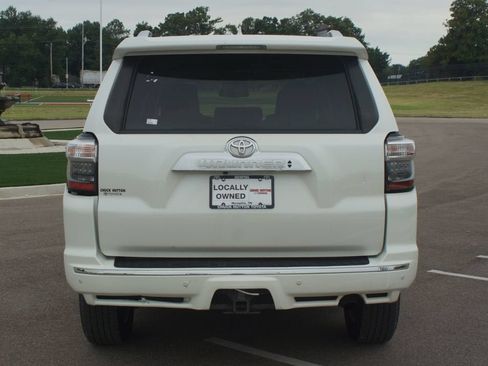 Used 2016 Toyota 4Runner Limited AWD/4WD image 3