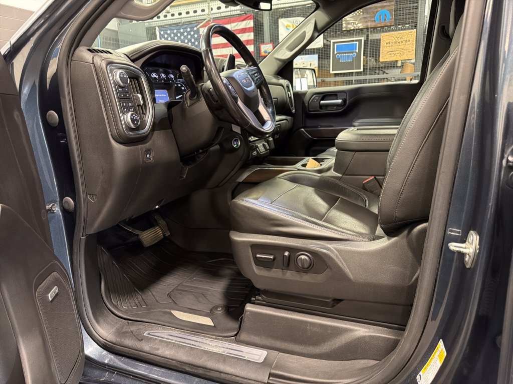 Used 2020 GMC Sierra 1500 SLT w/ SLT Premium Plus Package AWD/4WD image 3