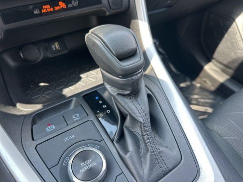 Used 2024 Toyota RAV4 XLE image 16