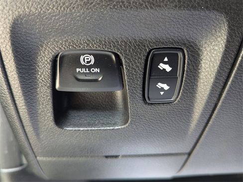 Used 2022 RAM 1500 Laramie image 13