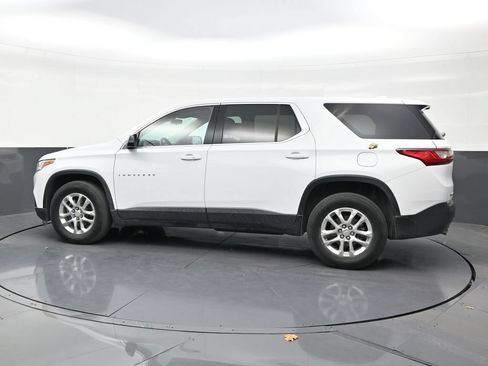 Used 2021 Chevrolet Traverse LS FWD image 2