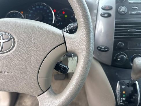 Used 2008 Toyota Sienna CE image 23