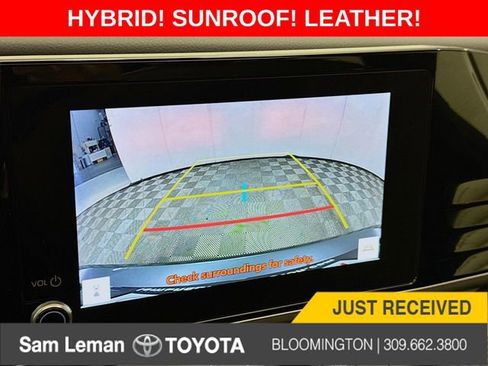 Used 2025 Toyota Camry SE image 14