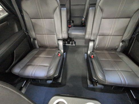 Certified 2025 Chevrolet Tahoe High Country AWD/4WD image 24