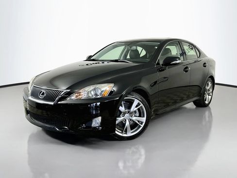 Used 2010 Lexus IS 250 w/ Preferred Accessory Package RWD image 3