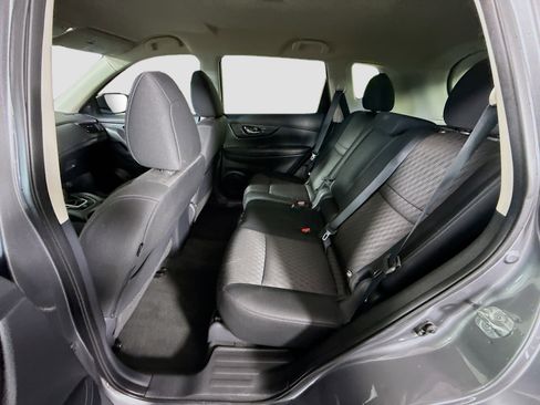 Used 2019 Nissan Rogue SV FWD image 25