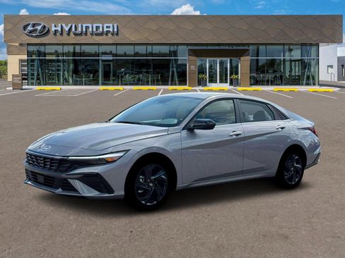 New 2026 Hyundai Elantra SEL Sport Premium image 2