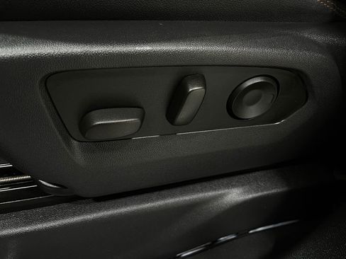 Used 2023 GMC Sierra 1500 AT4 w/ Technology Package image 17